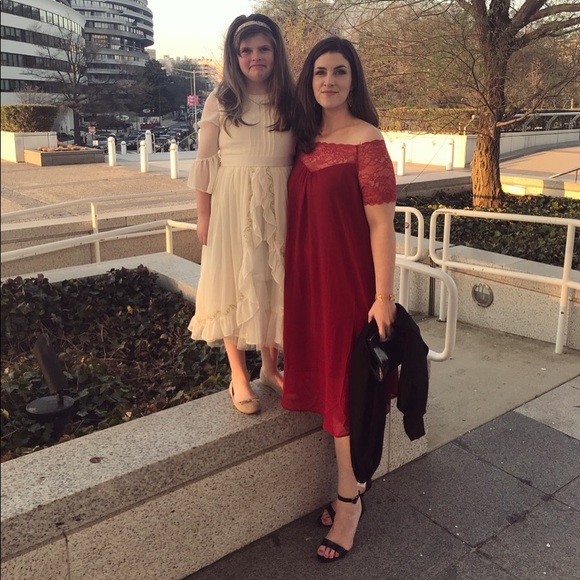 Meet your Posher, Ashleigh - Picture 2 of 2